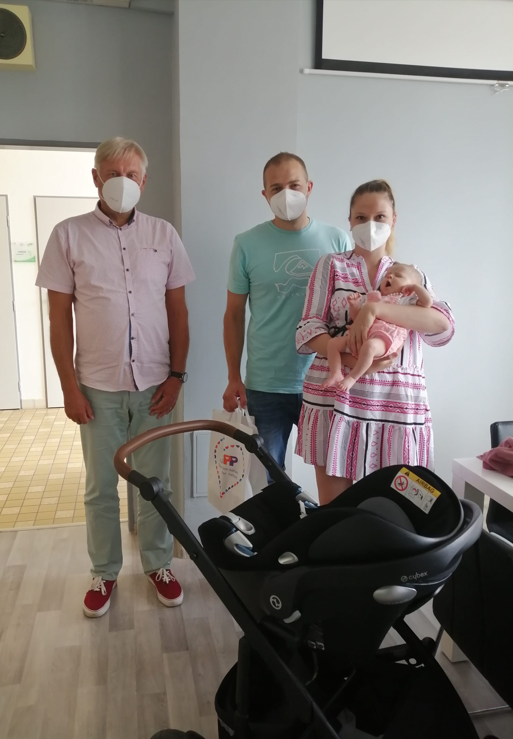 Nemocnice Roudnice nad Labem - aktuality - Nej miminko zná vítězku za měsíc červen